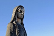 67 Il volto della statuetta della Madonnina de 'I Canti'